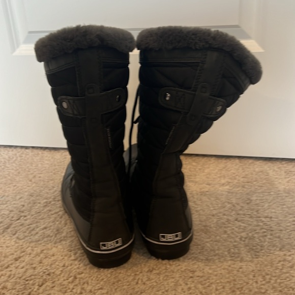 Like new JBU snow boots - Picture 4 of 6